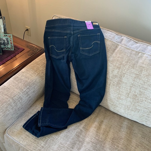 🔥NeW🔥 Signature by Levi Strauss & Co Totally Shaping Pull-On Skinny Jeans Sz 6 - Picture 9 of 9